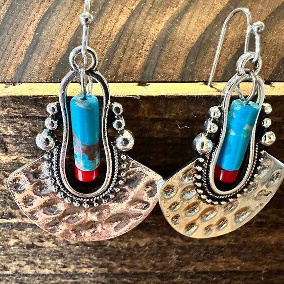 Boho Hippie Western Cowgirl Pounded Turquoise Stone Silver‎ Drop Wire Earrings, - Picture 4 of 8